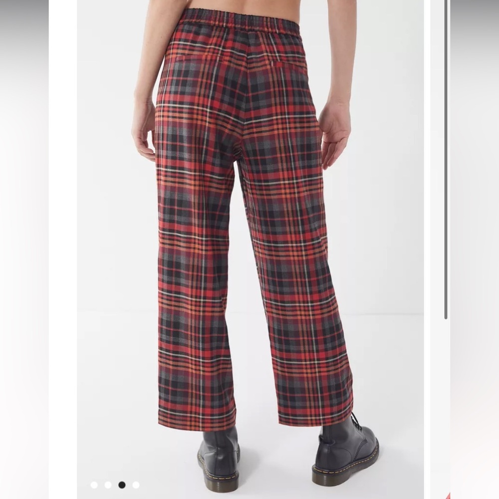 Urban Outfitters Red Plaid Pull On Cropped Pant Size Small
